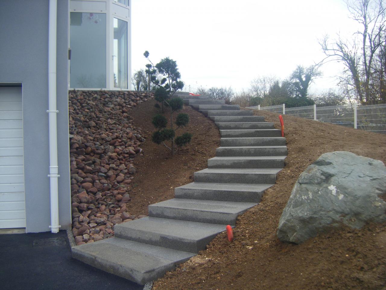 Création d'escalier en béton à Cronce